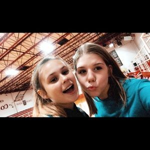 Meet your Posher, Lynsey